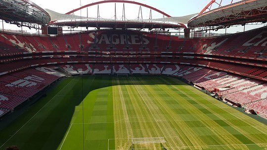 FSideNL's tweet photo. Dinsdag 1 februari begint de kaart verkoop voor @slbenfica uit.
Er komen 3.250 kaarten beschikbaar voor Ajaxsupporters. #ajax #fside #amsterdam #fside76 #awaydays https://t.co/GnpYlD0vLP