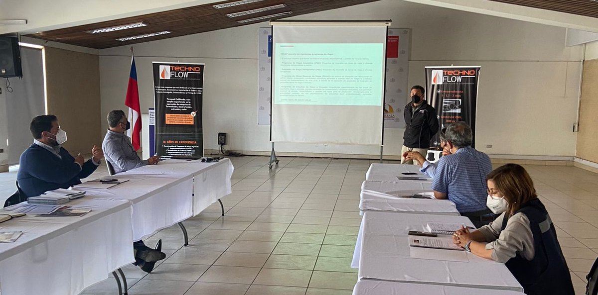 Indap_coquimbo's tweet photo. En @indap_coquimbo tenemos abiertos concursos de3⃣programas de #Riego💧

Jefe de Operaciones @crimalv participa en #Ovalle de reunión donde detalla las postulaciones a🟢Prog de Riego y Drenaje Intrapredial(PRI)🟢Prog de Riego Asociativo(PRA)🟢Prog de Obras Menores de Riego(PROMR) https://t.co/OBmtE3g9tY