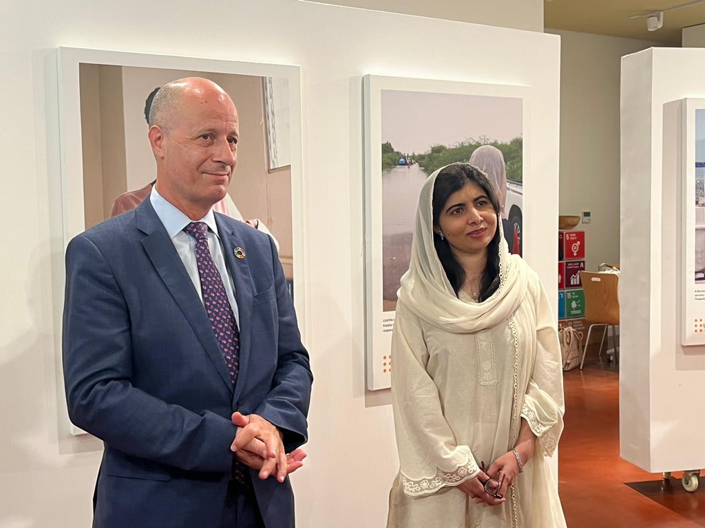 MaherNasserUN's tweet photo. What a pleasure it is to welcome @Malala, her family and @ShehzadRoy to the #UNHub at #Expo2020 &amp; for them to see an exhibit by @UNFPA on innovative partnerships that save lives of women and babies during #COVID19 https://t.co/zUigQEECnK