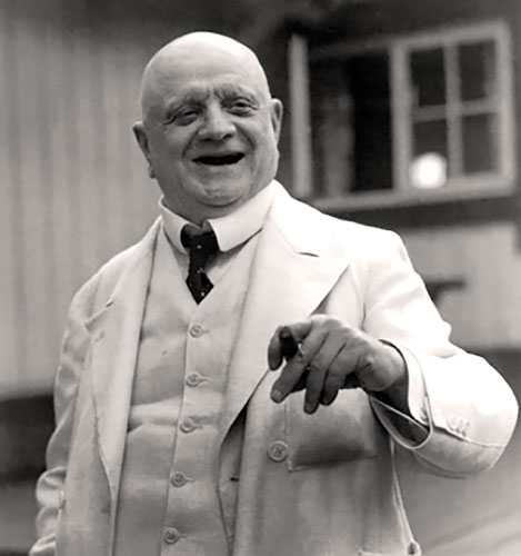 SinfCam's tweet image. Hello, Mr Sibelius! Looking forward to his Fifth Symphony on 20th February @WestRoadCH ; cigars not permitted, white suits welcomed.