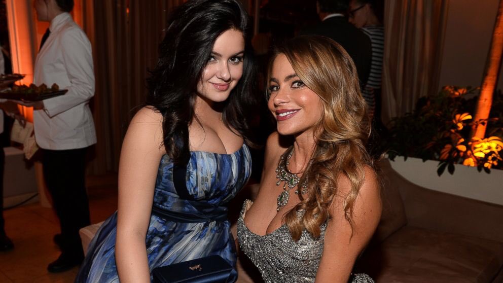sofiasthink's tweet photo. HAPPY BDAY ARIEL! https://t.co/MuyX3ayLw9