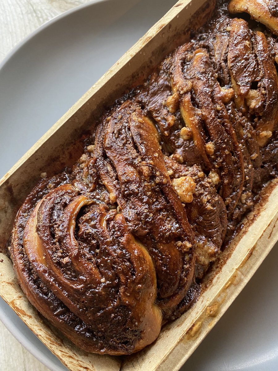 Unbelievably happy with this chocolate Babka! It’s a baking kit by Shuk London 🖤 check out how I made it: vm.tiktok.com/ZMLLhGgna/

#babka #chocolate #baking