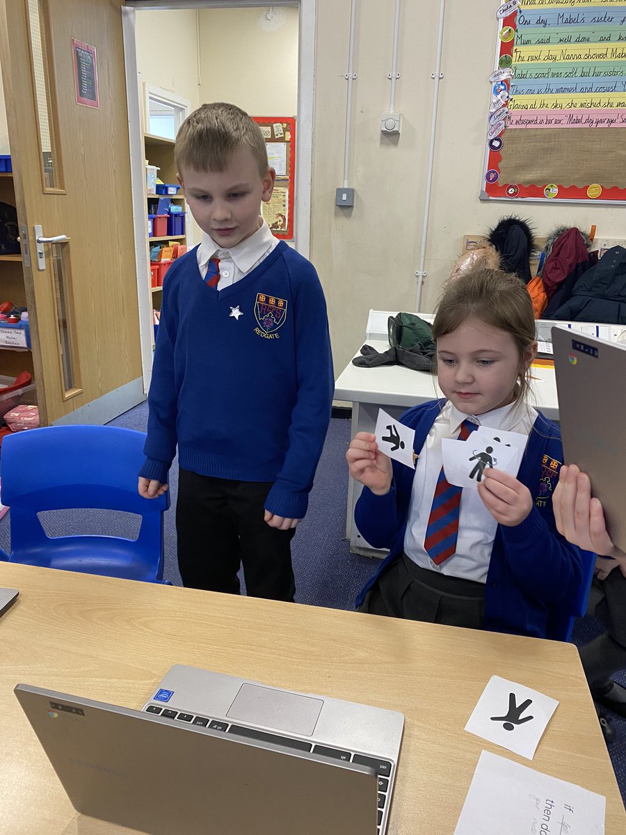 Y4RedgateCP's tweet photo. We made dance routine algorithms for our partners to follow, then filmed them for our online @Seesaw portfolios. #barefootcomputing #rcpcomputing https://t.co/Yl71cheDwF