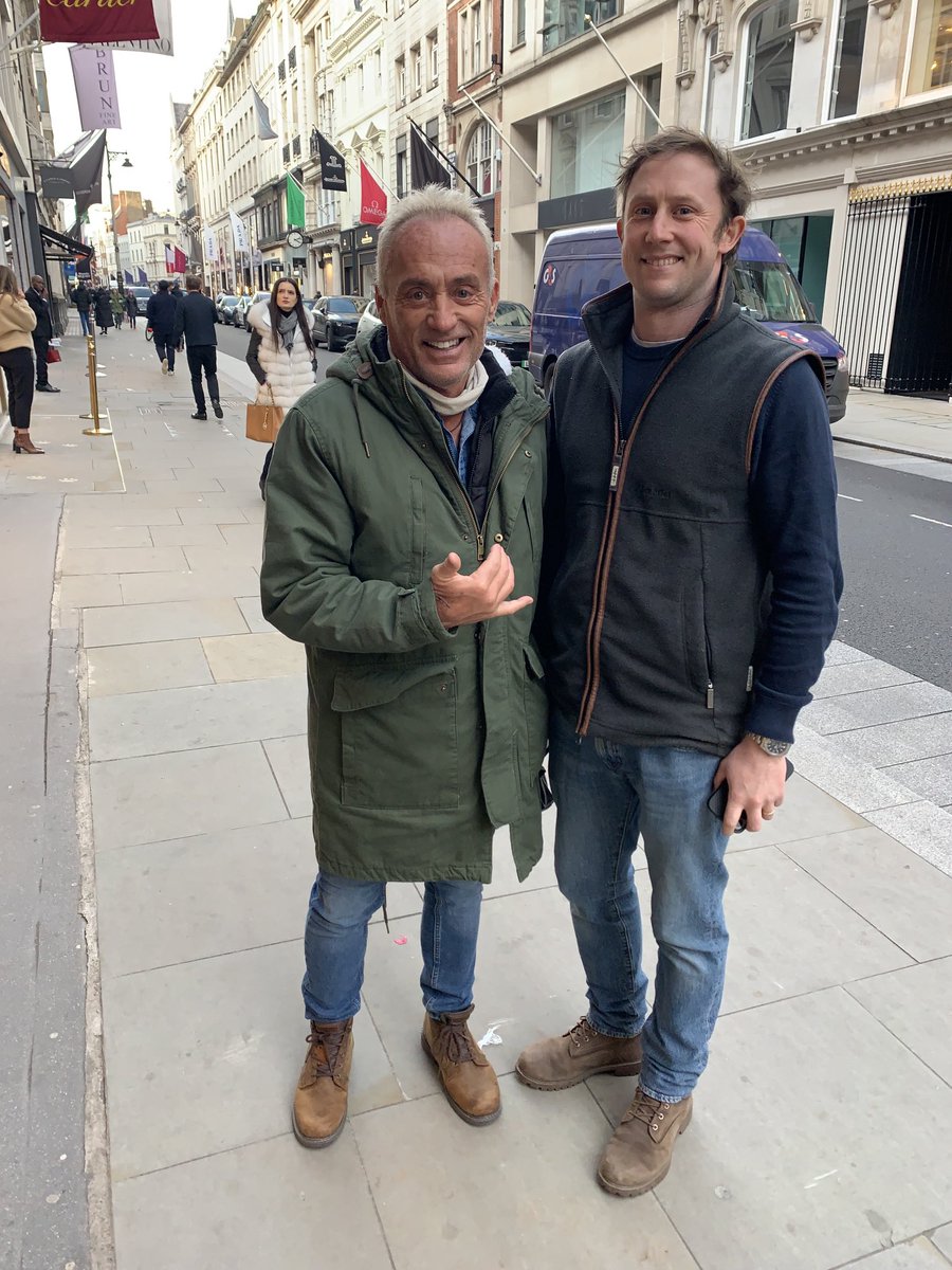 Jeff_Reinebold's tweet image. REALLY COOL TO MEET BIG TIME ⁦@packers⁩ FAN OLLIE IN CENTRAL LONDON TODAY - WHILE WĒ TALKED BALL HE DROPPED A SOLID EVAL OF HIS BELOVED PACK ON ME AND THEN THE FACT HE HAS BEEN TO LAMBEAU 5 TIMES!  LOVE MEETING @NFL FANS ON THE STREET AND HOW INTO THEIR TEAMS THEY ARE!