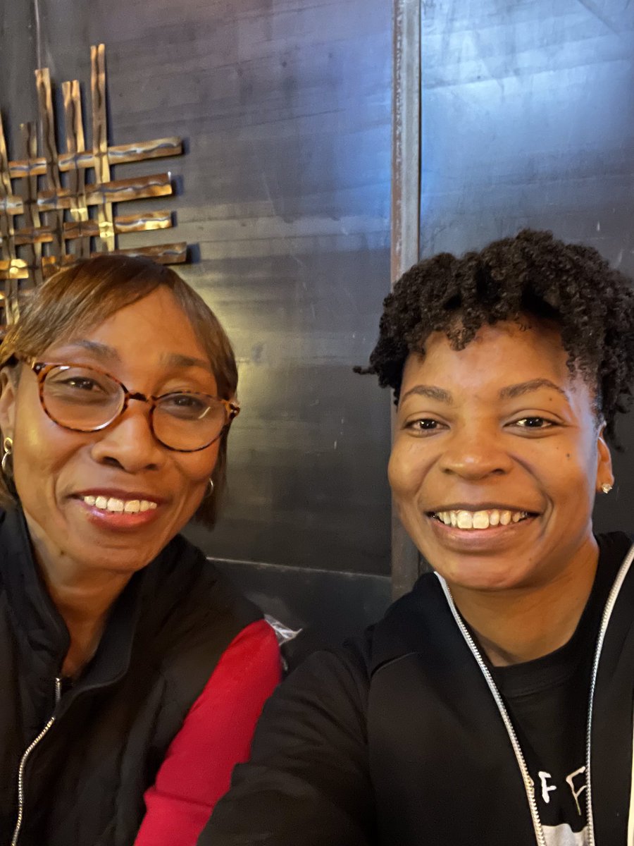 HilliardSoluti1's tweet image. This is a really special young lady in so many ways. Had the opportunity to chat with her while she was in Htown last evening. Our attendees are in for a real treat!! Thanks @EdnieshaCurry! Can’t wait! @trailblazers #womeninathletedevelopment @NBA @WNBA