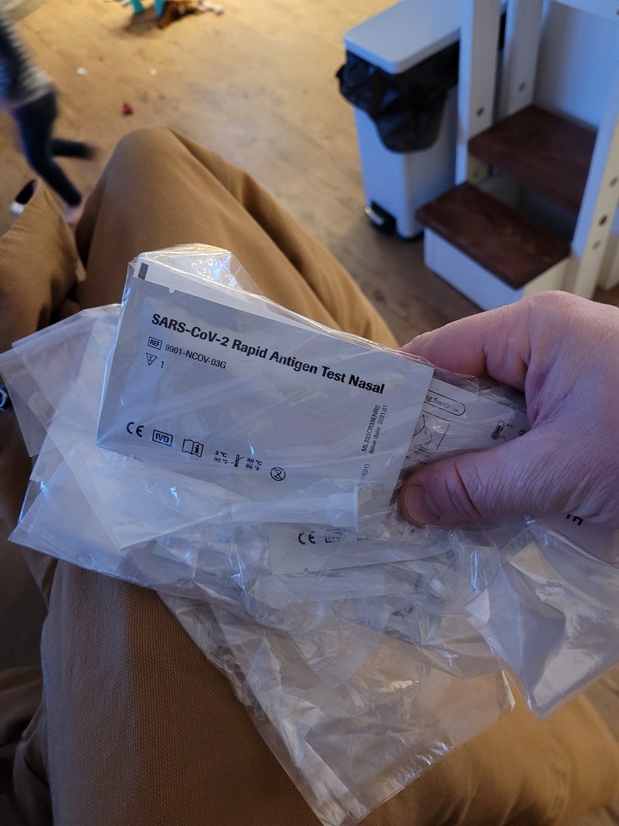 YukonPaullyP's tweet image. Limited rapid tests are available at the Liquor Store in @VisitDawsonCity if you're looking. Not sure if they're doing this in other communities in the Yukon.