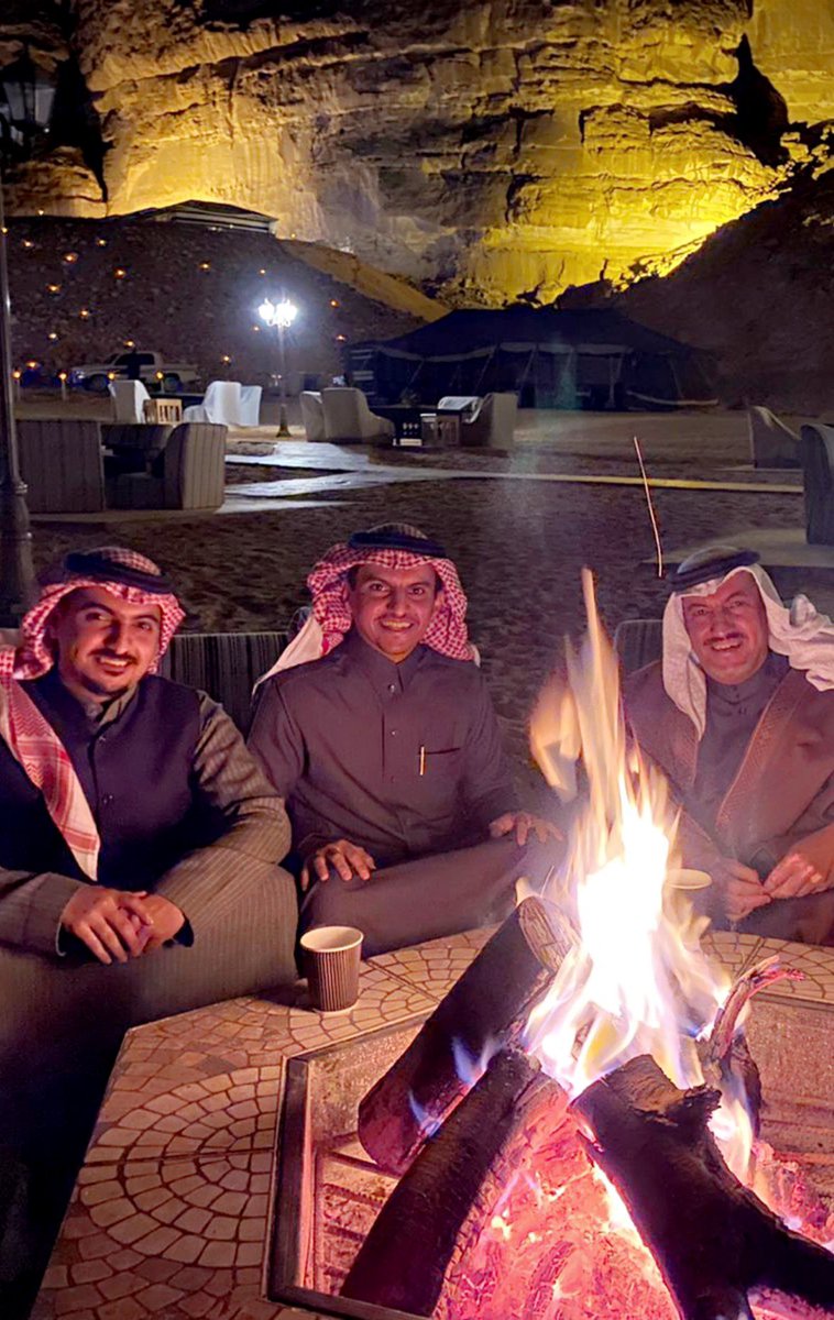 KHUSHAIL's tweet photo. في زيارة سياحية لمحافظة العلا برفقة الابناء علي وعامر بمنتجع شادن - جبل الفيل ويحق لي أن أفتخر بهذه المعالم التاريخية والسياحية التي وهبه الله سبحانه لهذة البلاد 🇸🇦 https://t.co/PsV2MZAri0