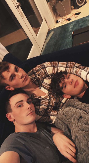 With the boys ?

@TyTheTwink69 @myott_the_twink https://t.co/1xdBPoAbPf