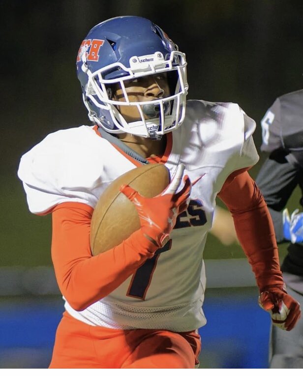 Wishing my son safe travel on his ✈️ to Orlando🙏🏾 for 7on7 Showcase..<a href="/TrejuerS/">TreJuer Sledge</a> <a href="/harrison2121/">Harrison Smith Jr</a> <a href="/tightaction/">TightAction</a> <a href="/247recruiting/">247Sports Recruiting</a> <a href="/Pylon7on7/">Pylon 7on7 Football</a> <a href="/Rivals/">Rivals</a>