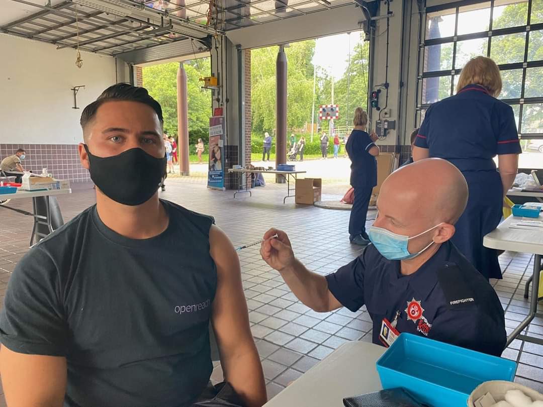 Head down to Hythe fire station on Tuesday 1st of February for your #COVID19 jab. Our crew, alongside our partners and volunteers from #NHS Trust will be on hand from 13:00 until 20:00 on the day. 

First, second and booster jabs available for anyone aged 12+.