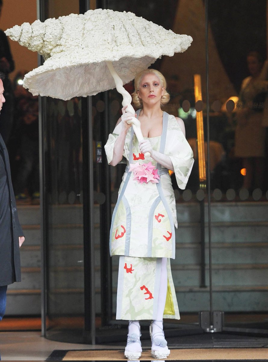 GAGAVISION tweet media