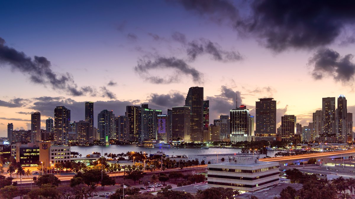 DevelopVentas's tweet photo. Ventajas de invertir en el Proyecto Miami Worldcenter.
El Miami Worldcenter es un megaproyecto de uso mixto que agrega valor al entorno, favoreciendo la plusvalía y rentabilidad de los inmuebles.
Conoce sus características en:
https://t.co/l4j4JZNm0o
#developgestioncomercial https://t.co/NPCQy9cevI