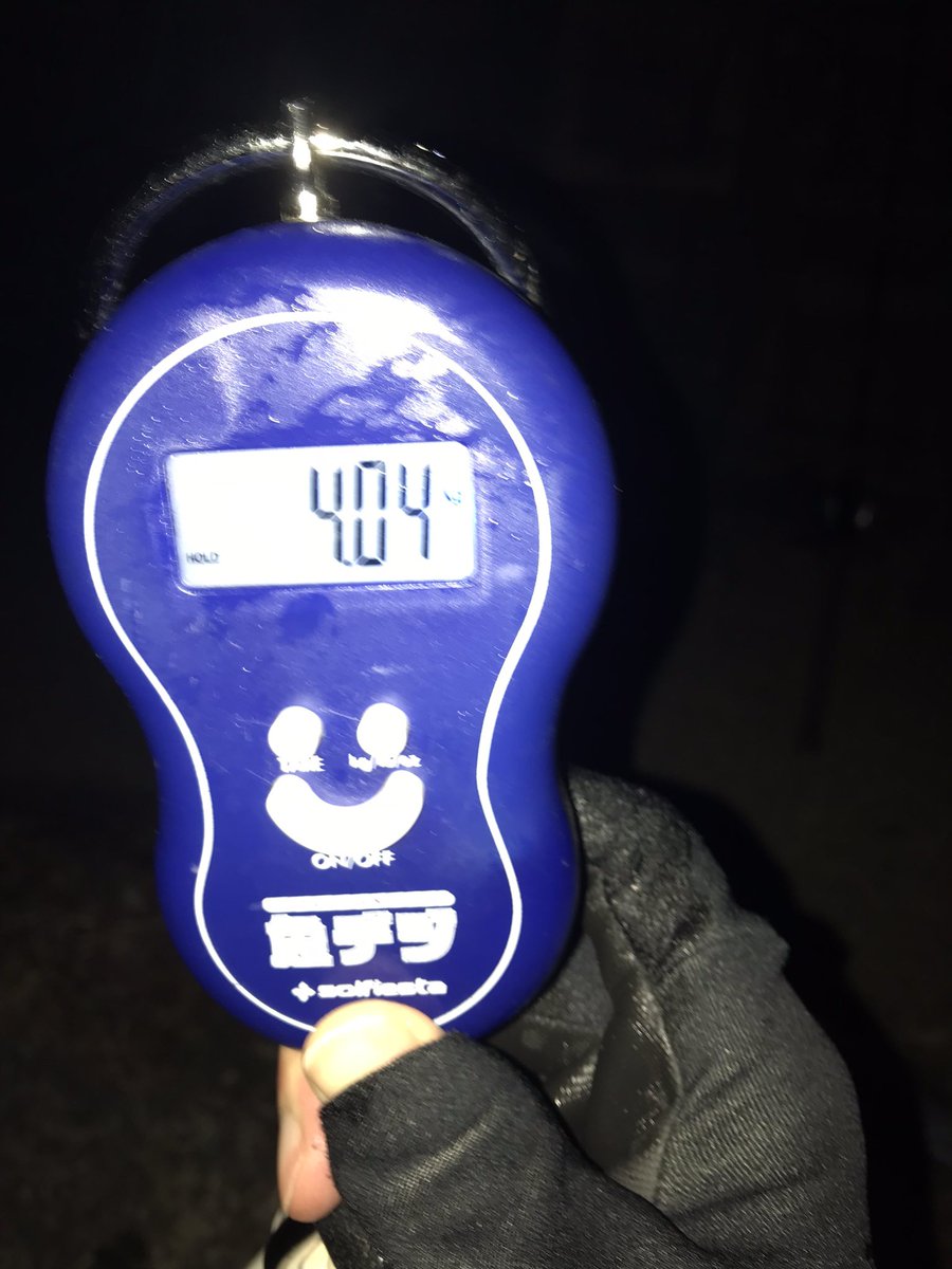 Black Macaron tweet media