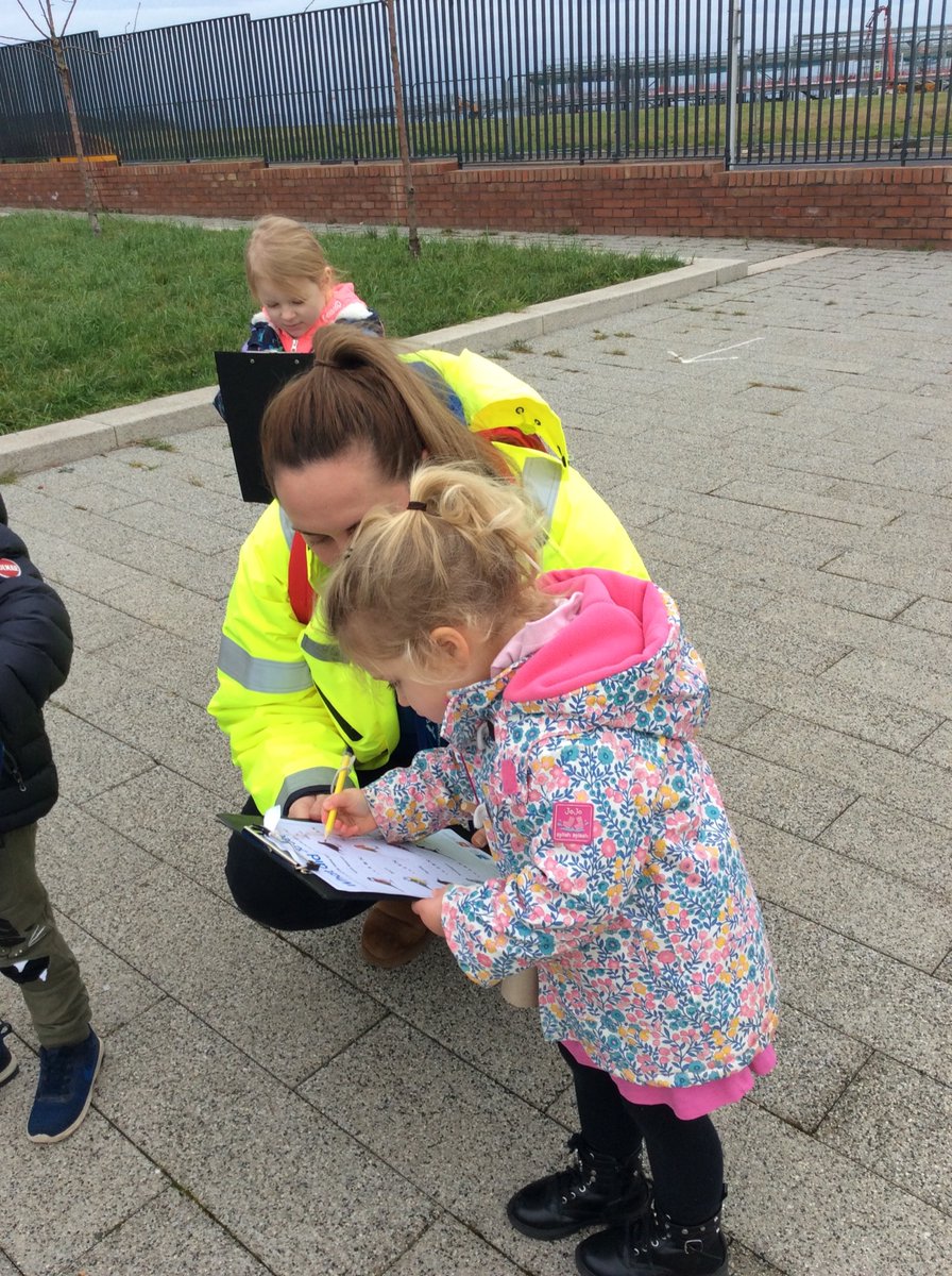 WallyfordPNurs's tweet photo. Bird spotting - Foxes A set off around the grounds with their clipboards and surveys this morning in search for various types of birds #birds #minisurvey https://t.co/uSb3qbITuG