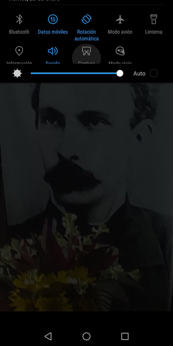 BarbaramLopez's tweet photo. #JovenClubVillaClara Recordamos a nuestro apóstol José Martí, en la marcha de las antorchas a lo largo de la isla con una representación estudiantil @carlosllvc65. @olgalcabrera. @Issel75348849. @MayraArevich. @feria_pla. @olgalcabrera https://t.co/xDtL1andtX