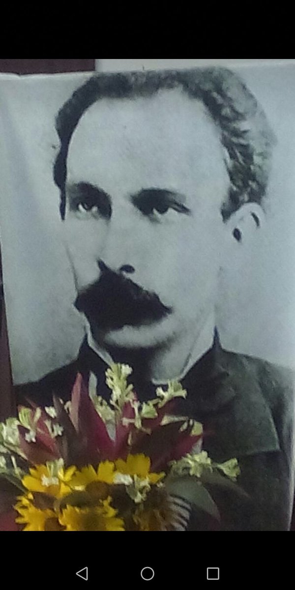 BarbaramLopez's tweet photo. #JovenClubVillaClara Recordamos a nuestro apóstol José Martí, en la marcha de las antorchas a lo largo de la isla con una representación estudiantil @carlosllvc65. @olgalcabrera. @Issel75348849. @MayraArevich. @feria_pla. @olgalcabrera https://t.co/xDtL1andtX