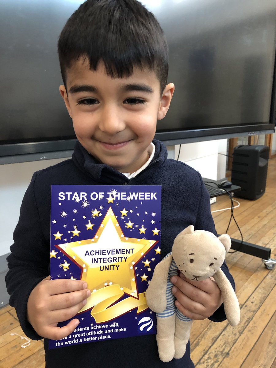 dmn_ey's tweet photo. Reception Italy’s Star of the Week for trying hard to do the right thing #integrity @dixonsmnp https://t.co/dUh6DDkMw1