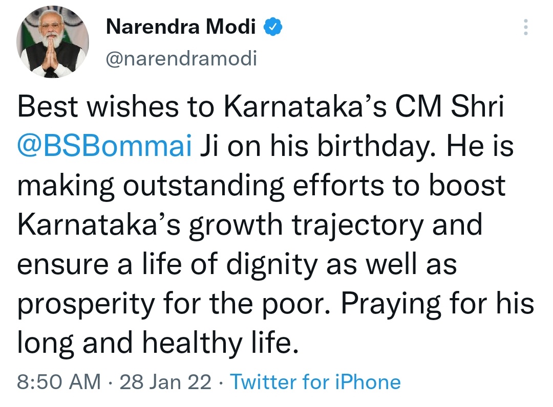 kodlady's tweet image. ತಮಿಳುನಾಡಿನ ಮುಖ್ಯಮಂತ್ರಿಗೆ - ತಿರು
ತೆಲುಗು ರಾಜ್ಯದ ಮುಖ್ಯಮಂತ್ರಿಗಳಿಗೆ - ಗಾರು
ಕರ್ನಾಟಕದ ಮುಖ್ಯಮಂತ್ರಿಗೆ - ಜೀ!!

ಪ್ರಧಾನಮಂತ್ರಿಗಳಿಗೆ &apos;ಅವರು&apos; ಎಂದು ಕರೆಯಬಾರದು ಎಂದು ಇರಲಿಕ್ಕಿಲ್ಲ.
ಇಂಗ್ಲಿಷ್ ನಲ್ಲಿ ಬೇಕಾಗಿರುವ ಅಕ್ಷರಗಳ ಸಂಖ್ಯೆ ಕೂಡ ಎಲ್ಲದಕ್ಕೂ ಒಂದೇ!

ನಮ್ಮವರೇ ಒಬ್ಬರನೊಬ್ಬರು ಜೀ ಎಂದು ಕರೆಯುವಾಗ ಅವರೇನು ಮಾಡಿಯಾರು!?