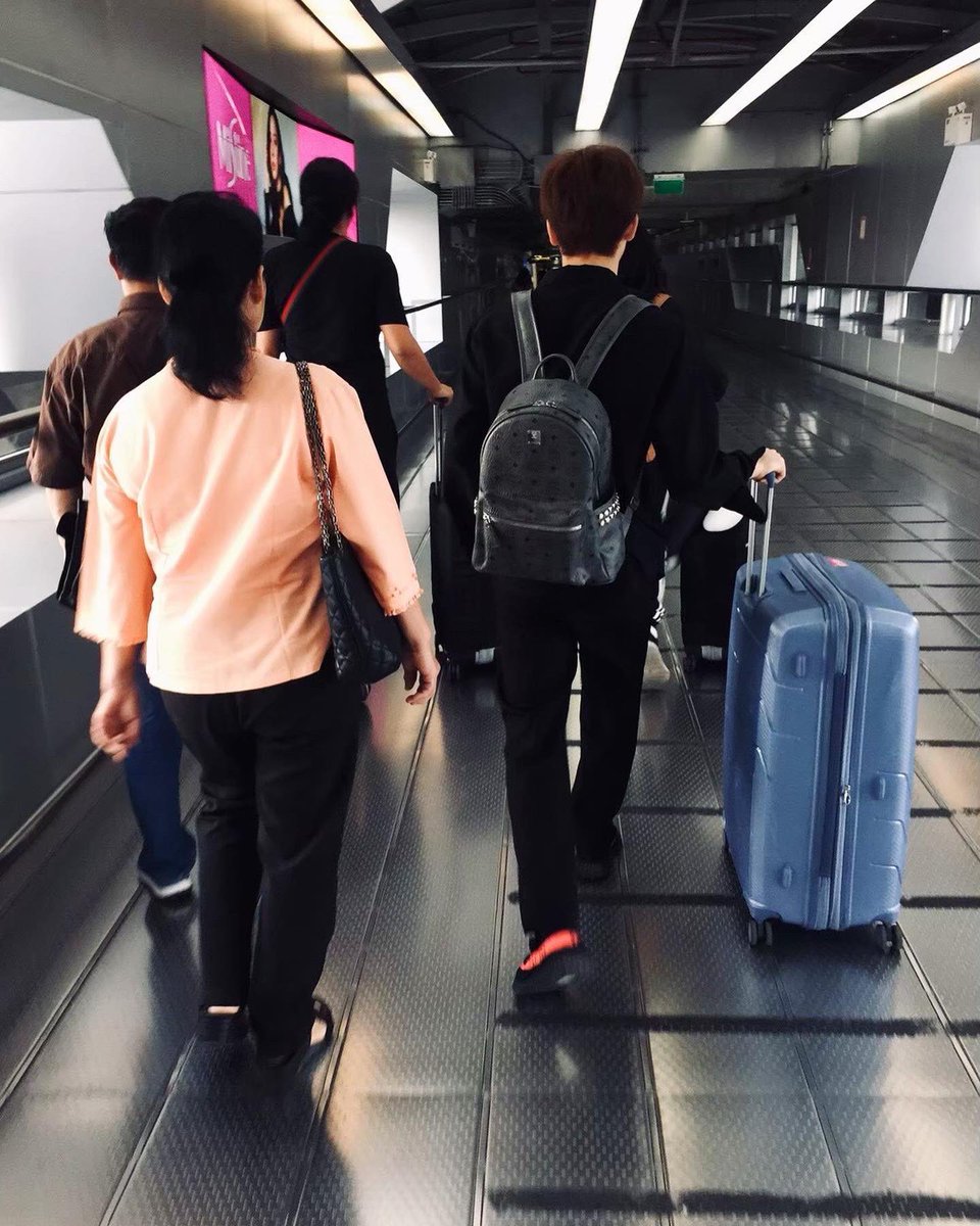 AmmodelAu's tweet photo. 3 ส.ค 2019 : การเดินทางก้าวแรกของน้องยอร์ชนะคะ https://t.co/qjsldP0W40