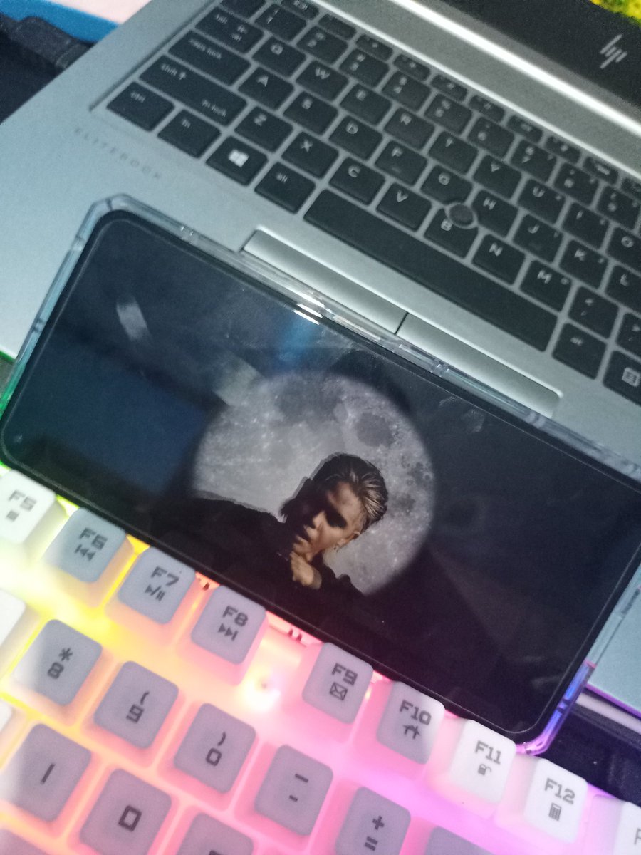 iamicaaaa's tweet photo. Anong ingay yon ? San nanggaling yon ?
Grabe kana talaga pinuno ! @imszmc 🤘

@SB19Official 
#PABLOLaLuna 
#PABLOLalunaMVoutnow https://t.co/wYBI4rg7SD