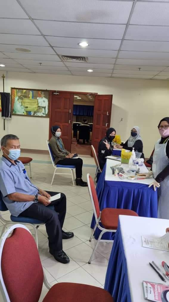 lppknmelaka's tweet photo. Klinik Bergerak LPPKN Melaka membuat pemeriksaan kesihatan di Ibu Pejabat Polis Kontinjen Melaka

#KitaJagaKita #KitaJagaKeluarga #KeluargaMalaysia #LPPKN https://t.co/UWfdn4eZgL