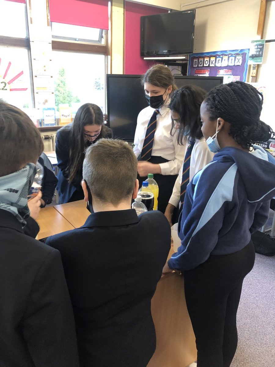 QVSchool's tweet photo. Great fun for P7 this week Well done to all our P7 Scientists!
A successful Thursday Science afternoon  - Do gases weigh anything? Extra bonus at the end, getting to drink the fizzy juice! https://t.co/GEXjtnzRKw