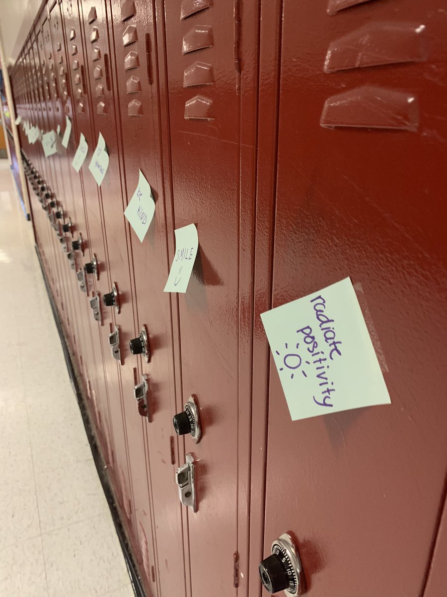 meldeag's tweet photo. So excited for everyone to come in and see our positivity post its! Thanks so much to all of my after school helpers!! #KindnessMatters #thegreatkindnesschallenge @SELCoachConti @sel_spartan @camatotois https://t.co/kz32oW1Qig