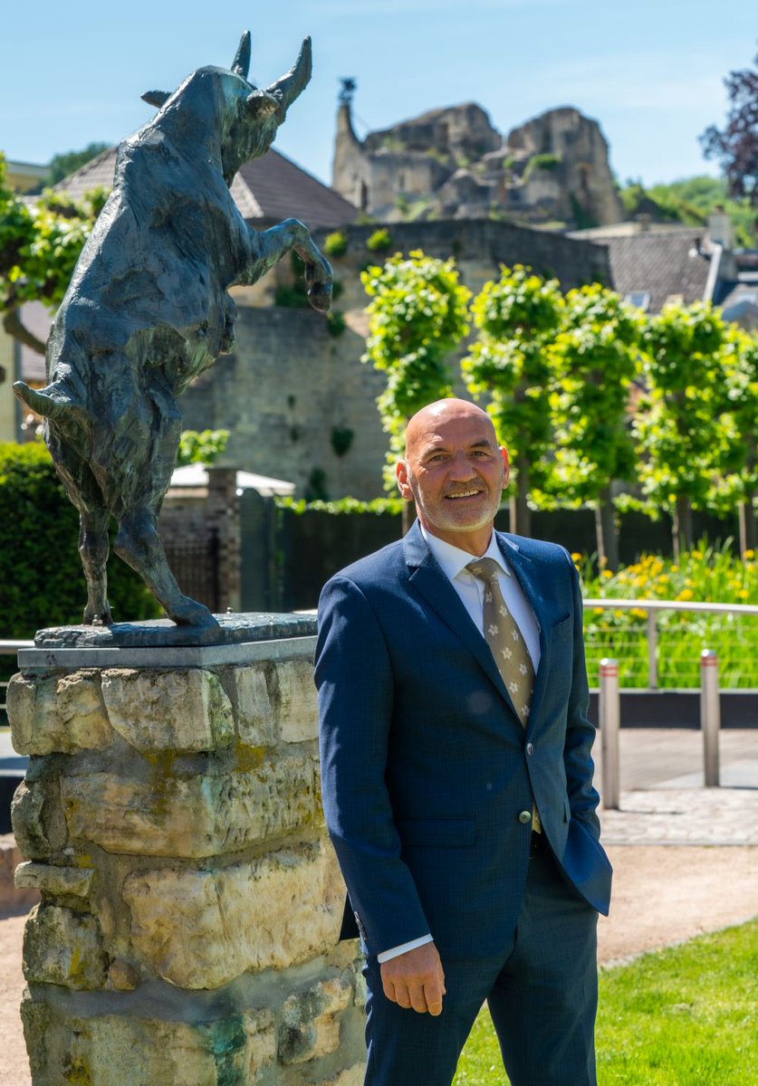 Burgemeester <a href="/daanprevoo/">Daan Prevoo</a> is in de race voor 'Beste lokale bestuurder 2021'. Stem jij ook? Vergeet niet je stem te bevestigen via email. #bestebestuurder necker.survalyzer.eu/nfbbqdbqnm?l=nl