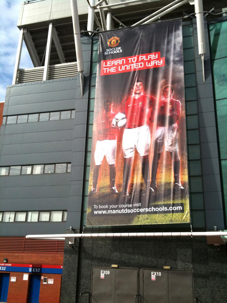 #flashbackfriday To celebrate 20 years of Spark we'll be sharing some our best bits from over the years. Here's a shoot we loved from way back in 2010: Manchester United Soccer Schools

"Being a red this was massively proud moment for me and the Sparks." - Chief Spark