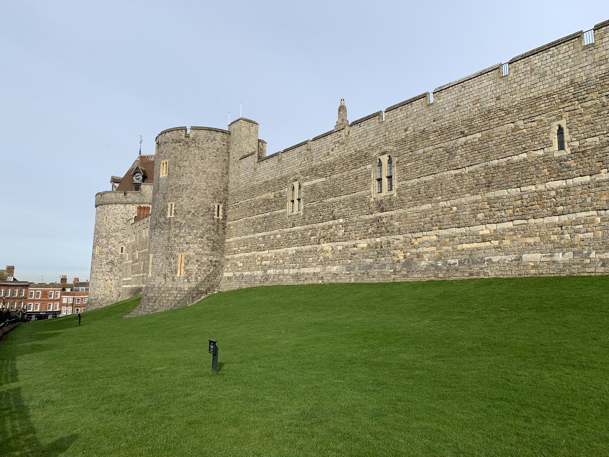 RBAGeography's tweet photo. Students are having a lovely day in Windsor for their field trip! @RBAcad https://t.co/Wp6afZv8uJ