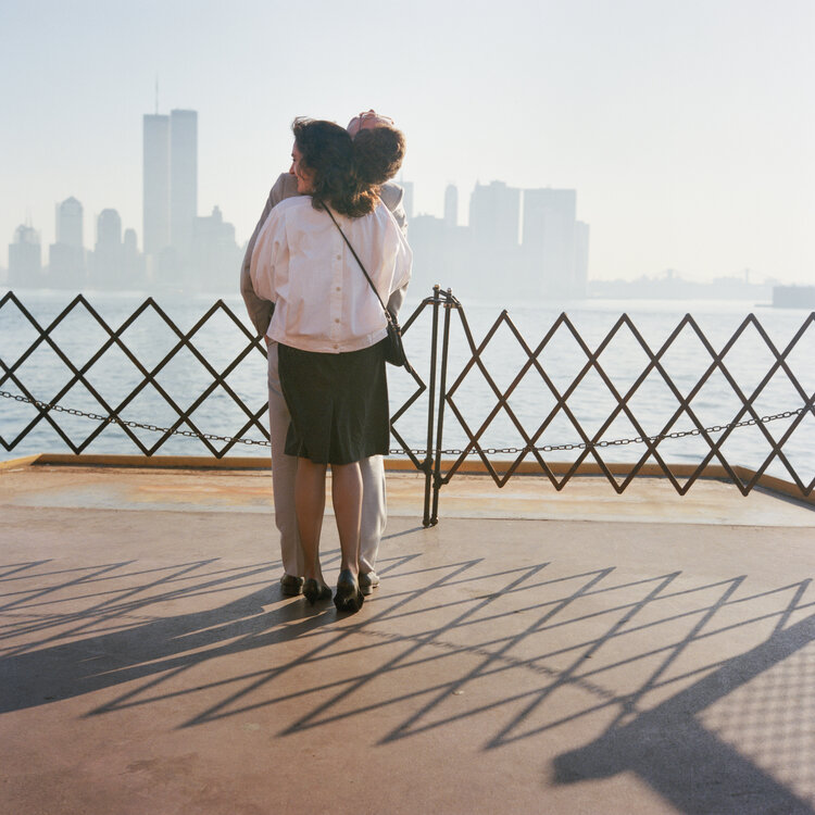 mixdevil66's tweet photo. #JanetDelaney "New York in the 80s" @EuqinomGallery, SF. The photographs act as split-second silent frames of her past, a past full of incidental moments that combined together to form a very personal record of a shared memory. https://t.co/0Uh5T48cia #photography https://t.co/Y6IuHtrYEb