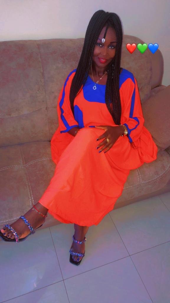 Jummah Mubarak ❤

Yalna yaala boolé xol yi té yok diam si rèèw mi