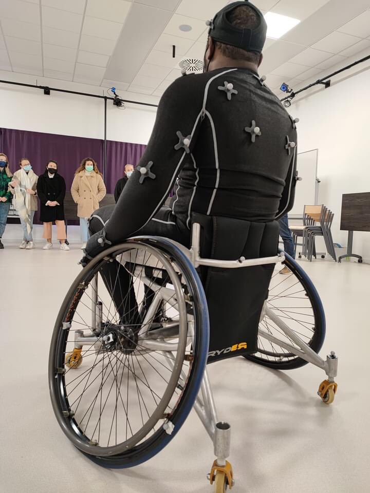 Chaudru_'s tweet photo. Apport de la réalité virtuelle appliquée à la pratique sportive en fauteuil. Analyse biomécanique, Apprentissages moteur et sensori moteur
👉 Cas pratique pour les étudiants #StapsAPA #UCOBS #arradon
#realitevirtuelle #optimisation #paraperf https://t.co/f0P7KRrfTb