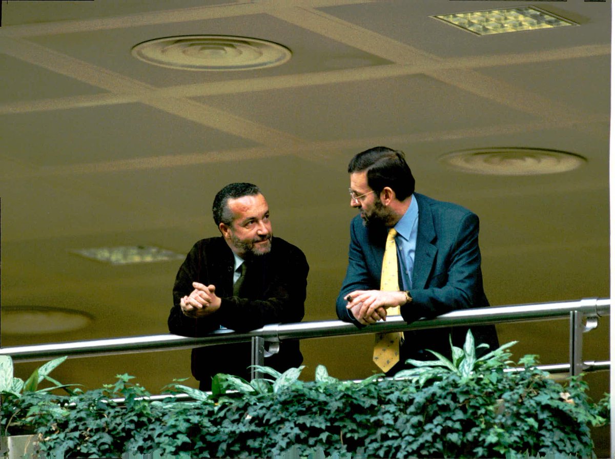 Ha muerto Pedro Arriola. Hombre competente y culto. Me ayudó mucho en mi vida política. Una excelente persona y sobre todo un gran amigo mío. Descanse en Paz.