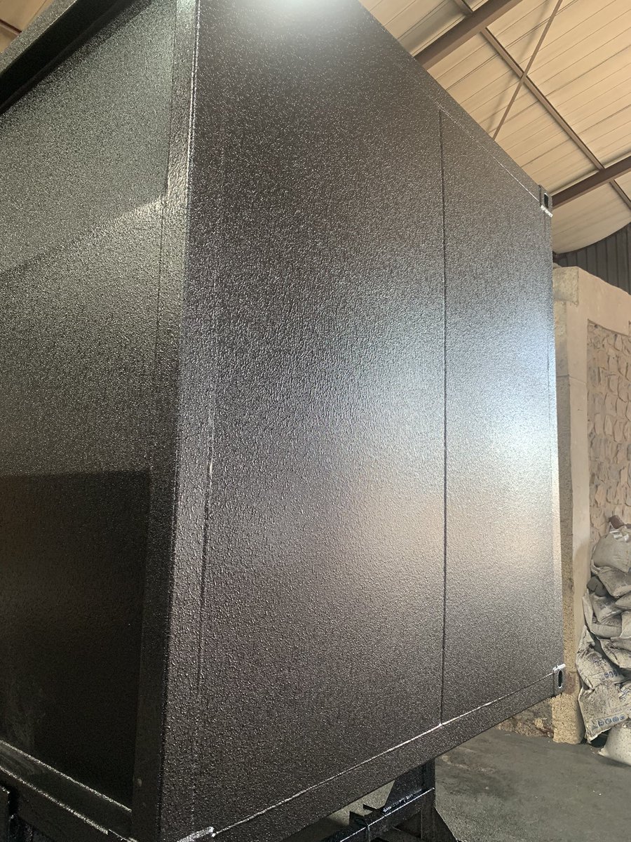 ChukuruLodge's tweet image. Tuff Guard - Water storage container Sandblasted and sprayed with Polyurethane fine rough coat 
#rubberizing #RustControl #waterproofing #polyurethane