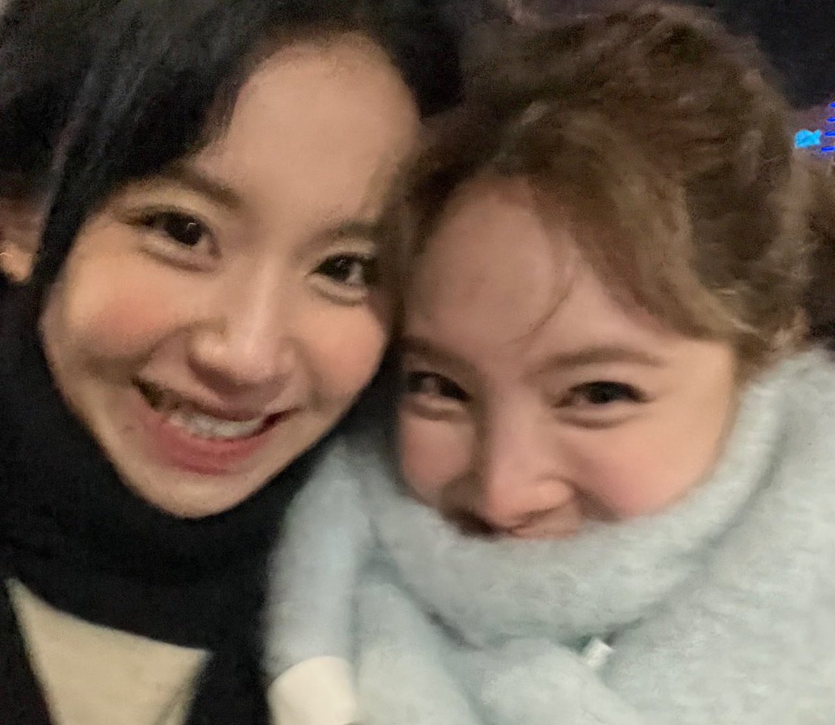 chaeypics's tweet photo. nachaeng dates <3 https://t.co/CZz5D9qbfu