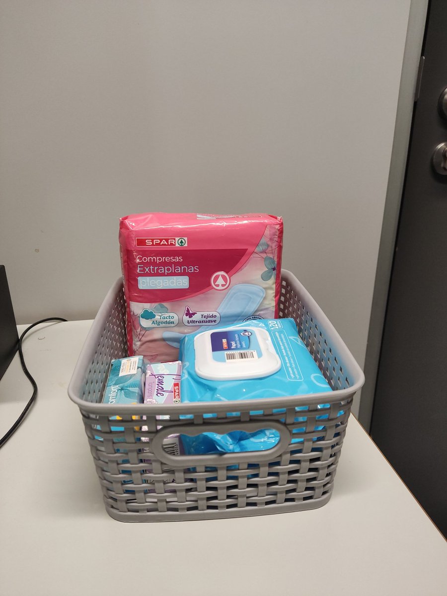 listagebso's tweet photo. A AE adaptou o objetivo N° 5 da @lista_R_ebso e tem agora uma caixa SOS de higiene pessoal feminina.
Se precisarem, batam à porta 😉 https://t.co/jOxEI0uFdG