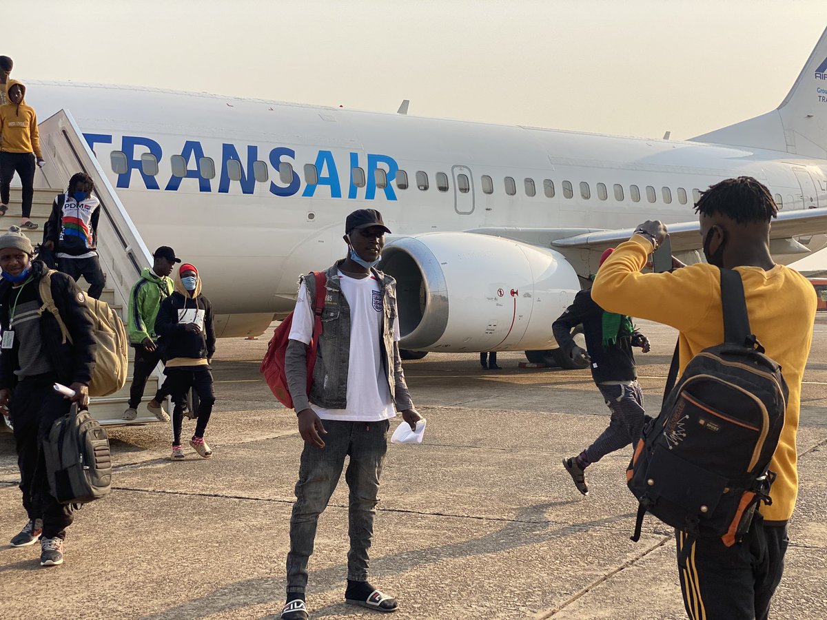 OIMGuinee's tweet photo. «Je reviens pour me donner une nouvelle chance avec le programme de réintégration. Aprés 4 ans de souffrances au Nord, j’ai préféré revenir car mes amis qui sont entrés en Europe souffrent aussi » Sanussy, 1 des 146 migrants assistés dans le retour au pays. #AfricaTrustFund https://t.co/5MPhHjYD2P