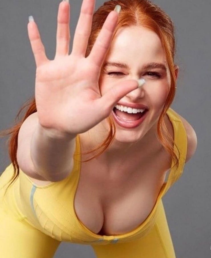 ScubaSt3219's tweet photo. Madelaine Petsch #FFMP https://t.co/WFmYHoDTXC