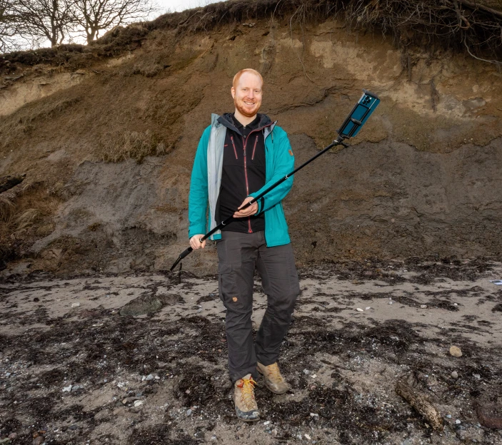 NatRevEarthEnv's tweet photo. What if you could use your phone in the name of science? 🤔You can!

Check out this new #ToolsOfTheTrade by @G_Luetzenburg of @uni_copenhagen on using smartphone #LiDAR to track coastal change 📱🖼️

https://t.co/KFvjmPIOFf https://t.co/4G63uQ5YGE