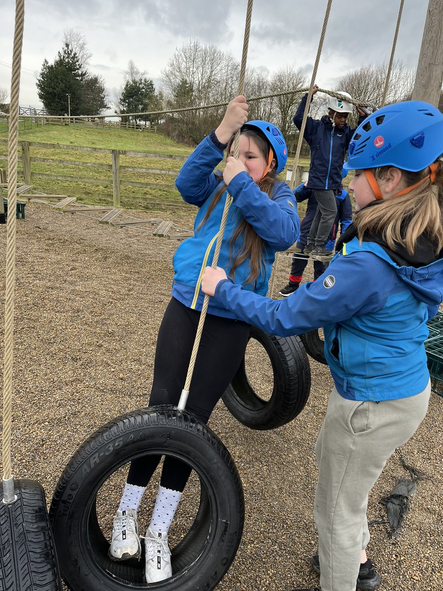 Windmill6E's tweet photo. A bit of Blue low rope action… https://t.co/ozrh4VK9ze
