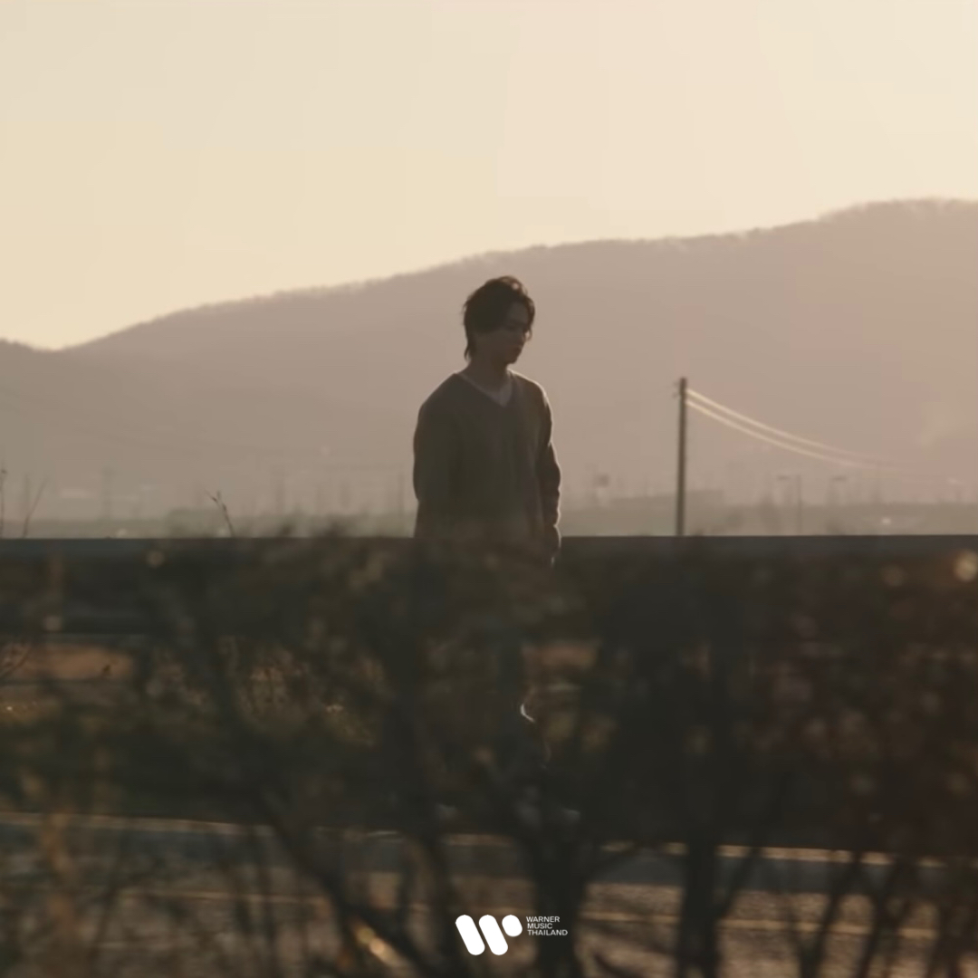 warnermusicth's tweet photo. SUNSET WITH YOU. #Def #DEF_LOVE @jaybnow_hr 

🎧 https://t.co/Vbyp1GNUNw https://t.co/SAHLSvq6II