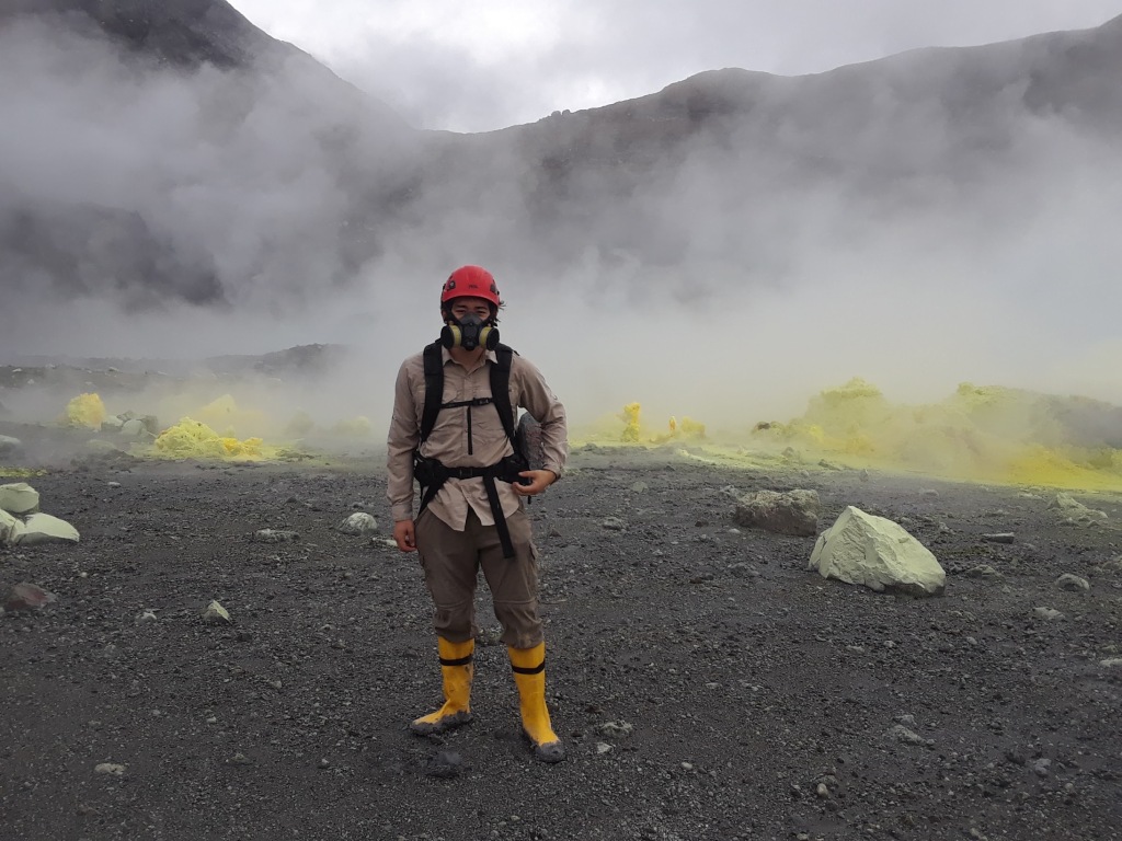 FrontAstroSpace's tweet photo. Original Research article features in @newscientist - microorganisms have adapted to a #Mars anologue, a sulphurous and acidic lake, one of the harshest environments on Earth.
https://t.co/Tdo54fHNLU

Our blog here: https://t.co/qFHoX3iO2h
Article here: https://t.co/CwK7GC6hD5 https://t.co/ijEgvQ81Oj