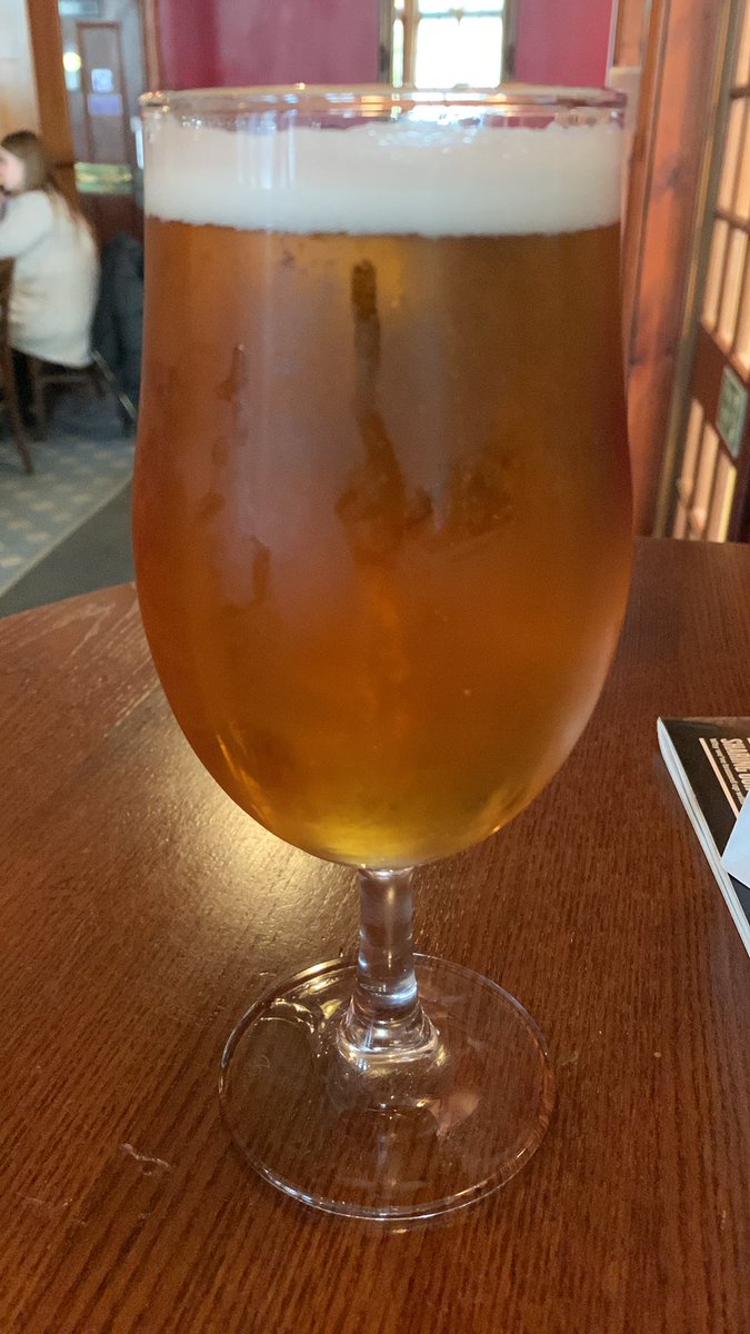 ddlgoss's tweet photo. Thought I’d risk a Wetherspoons for a @Leffe blonde. Surprise surprise, no proper glassware @abinbev https://t.co/zCQJjLsfn5