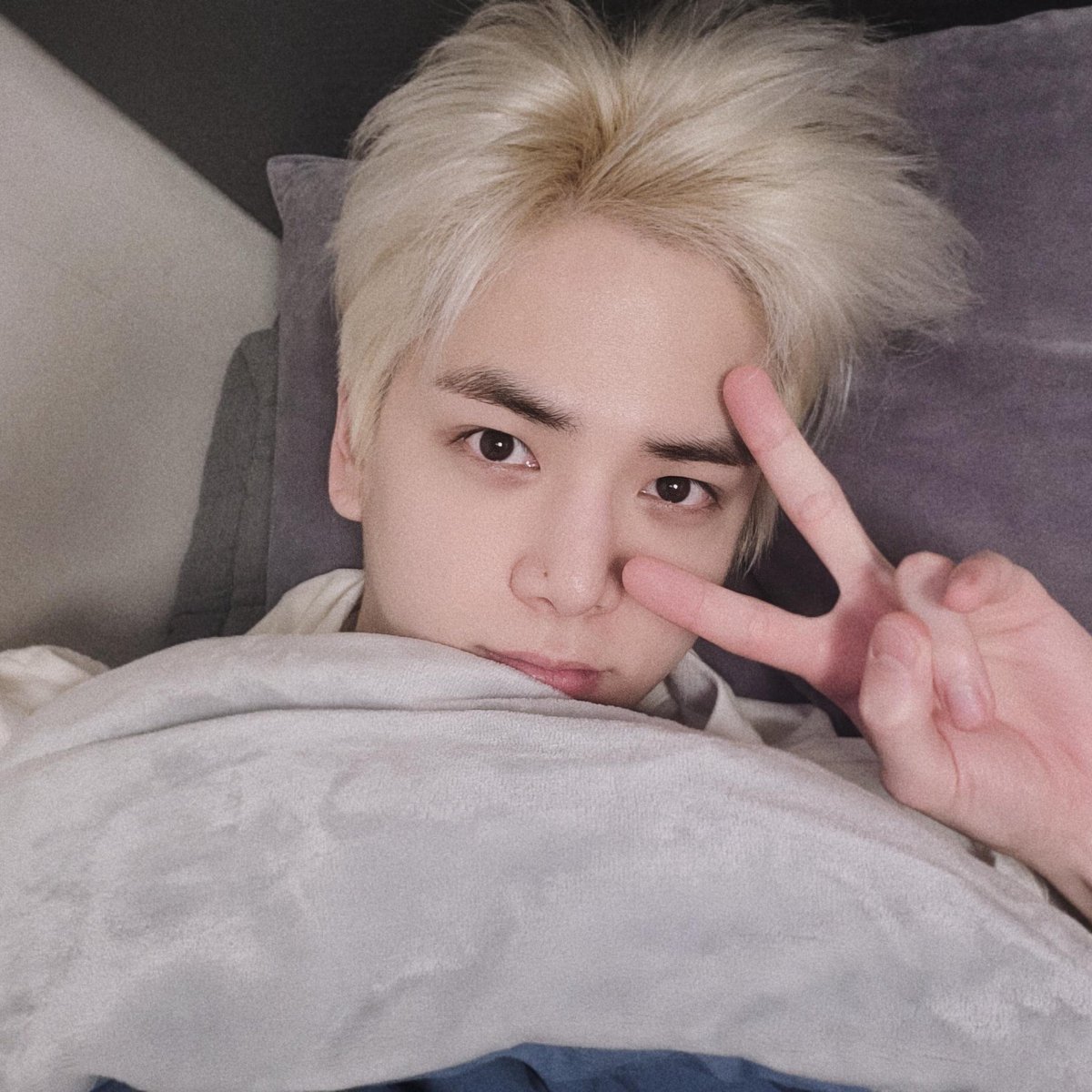 hjwisluv's tweet photo. [ wts | lfb ]

☁️ tbz younghoon pcs
☁️ payo onhand + pf
☁️ comment or dm to claim !
☁️ rfs : will focus on his pobs &amp; trsr's cb

🏷 wts lfb tbz younghoon thrill-ing maverick pc ph https://t.co/IdN7Bvn4gM