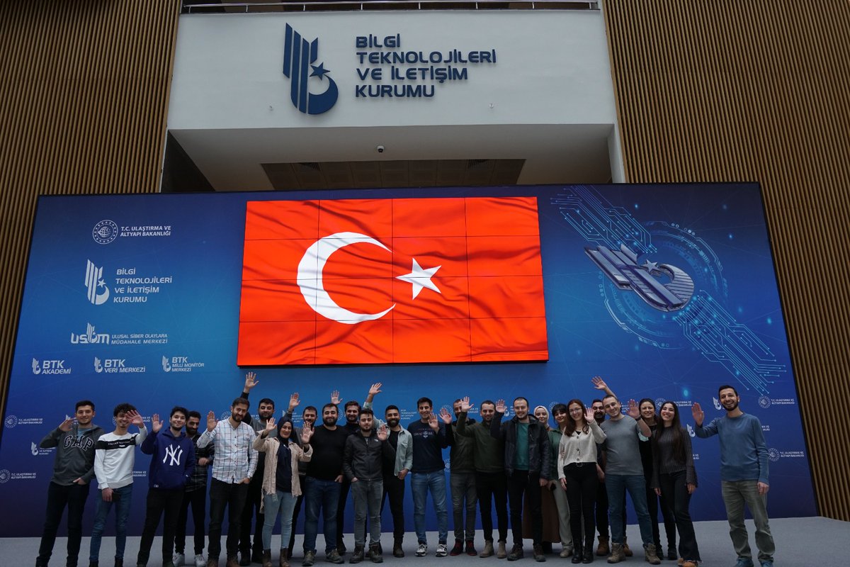 innovabilisim's tweet photo. BTK Akademi iş birliğiyle gerçekleştirdiğimiz “Java ve Angular ile Uygulama Geliştirme Atölyesi” tamamlandı. 👍🏻

Proje sunumlarını gerçekleştiren tüm genç yeteneklere kariyer yolculuklarında başarılar diliyoruz.   🚀

@BTKAkademi #btkakademi #bootcamp #java #angular https://t.co/ttR6MvhZ0p