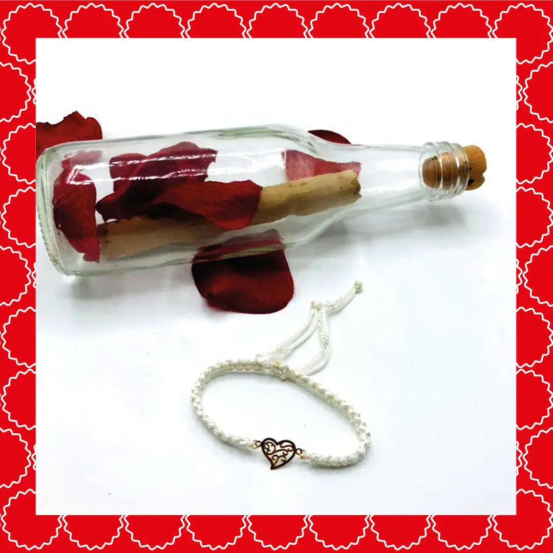MaBoxAlger's tweet photo. Le blanc symbolise la pureté des sentiments alors que le rouge est synonyme de passion.

Autant de symboles qui évoquent l'amour et qui sont présents dans nos nouveaux accessoires 😍

Et oui ! Ils sont disponibles sur notre site 📱

#dz #algérie #mabox #الجزائر #gifts #cadeaux https://t.co/OeAKUWgl68
