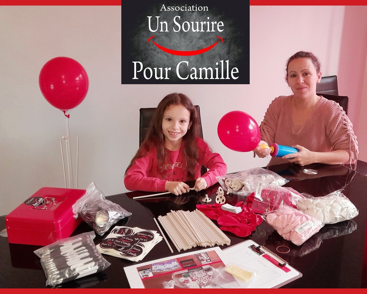 J-1 avant la grande vente de
🎈Ballons surprises🎈
Au profit de l'association, qui permettra à la petite guerrière de distribuer des sourires aux enfants hospitalisés💛
Après plusieurs semaines de préparation, réglage des derniers détails en compagnie de Camille et Noelly🙂