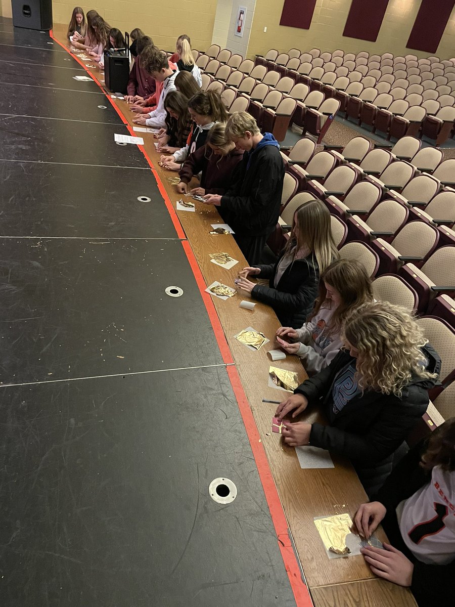 A powerful activity this morning about rebuilding and learning from failures, mistakes, or disappointment.  Thanks to <a href="/RHS_lady_soccer/">Ross Girls Soccer</a> for teaching us about kintsugi, the Japanese art of repairing broken pottery by piecing it back together with gold.  #LeadToSucceed #TheStandard