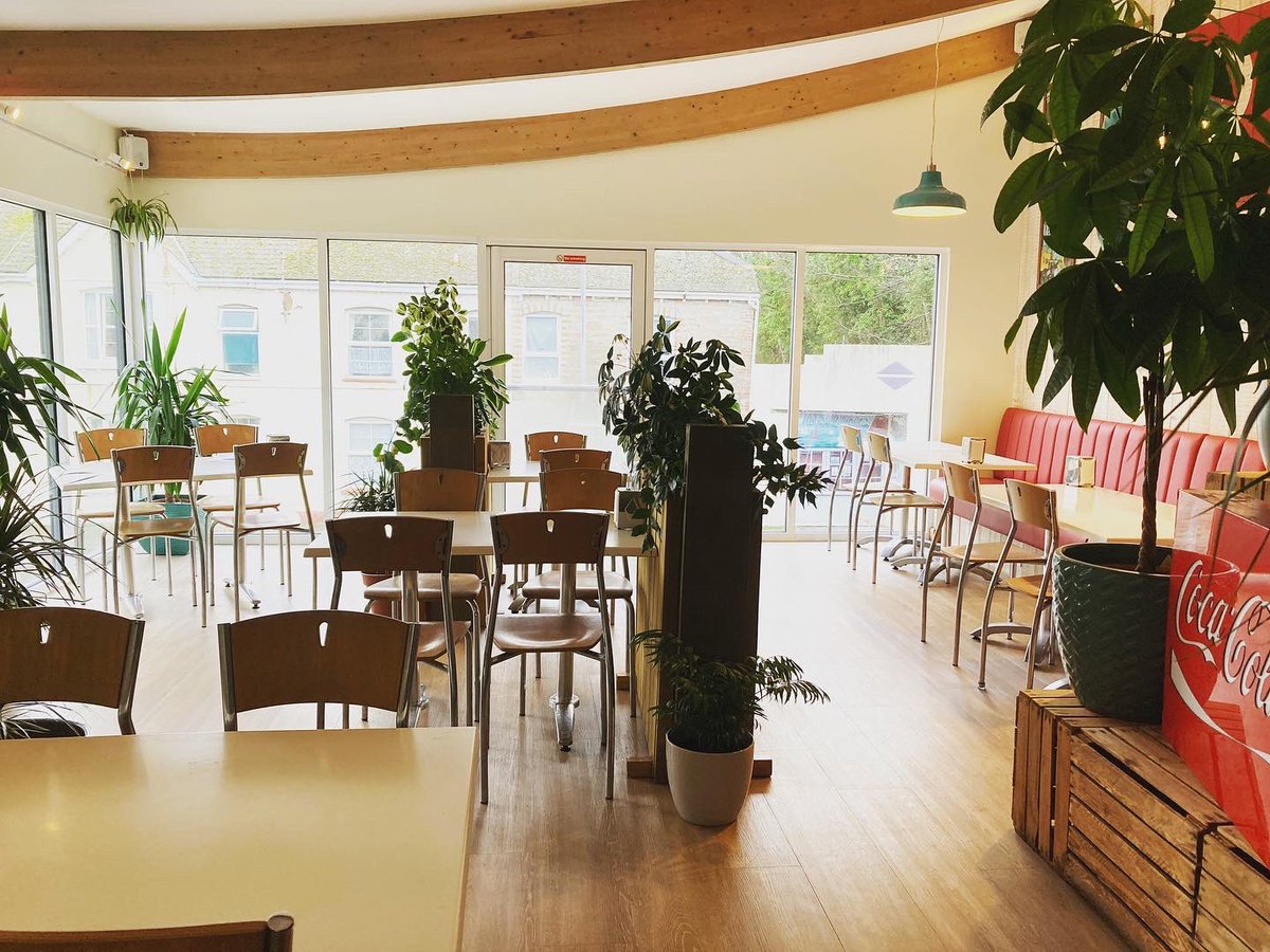 Little Red Rooster tweet media